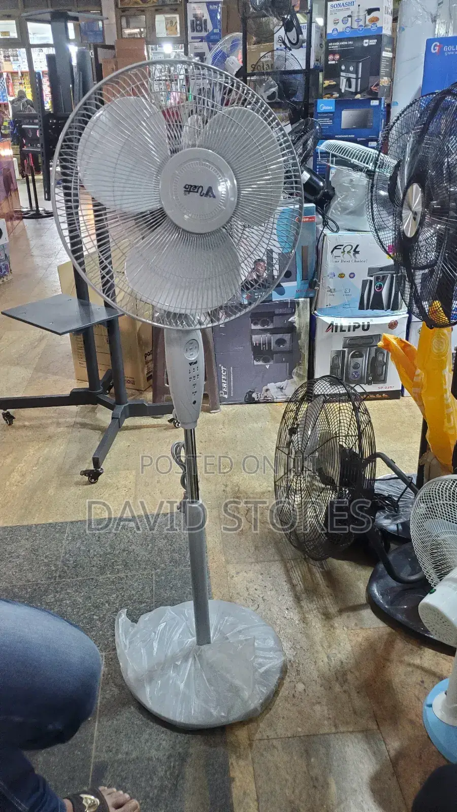 Veto 16′′ Remote Stand Fan
