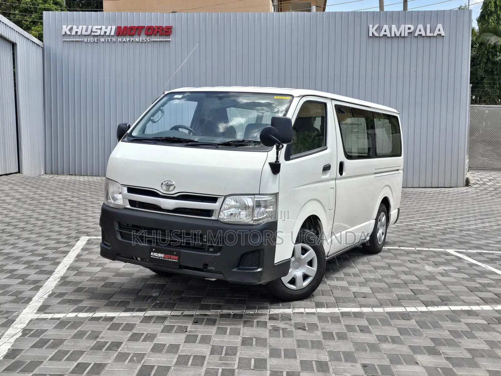 Toyota HiAce 2012 White