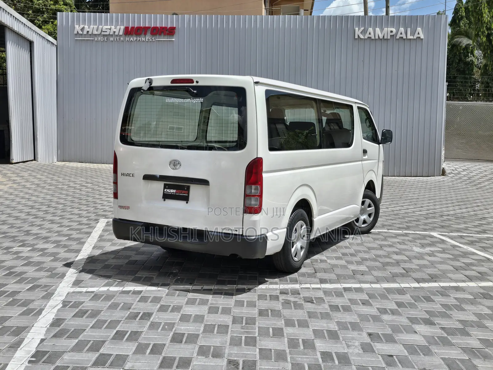 Toyota HiAce 2012 White