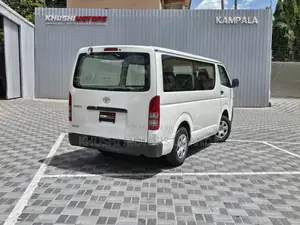 Toyota HiAce 2012 White