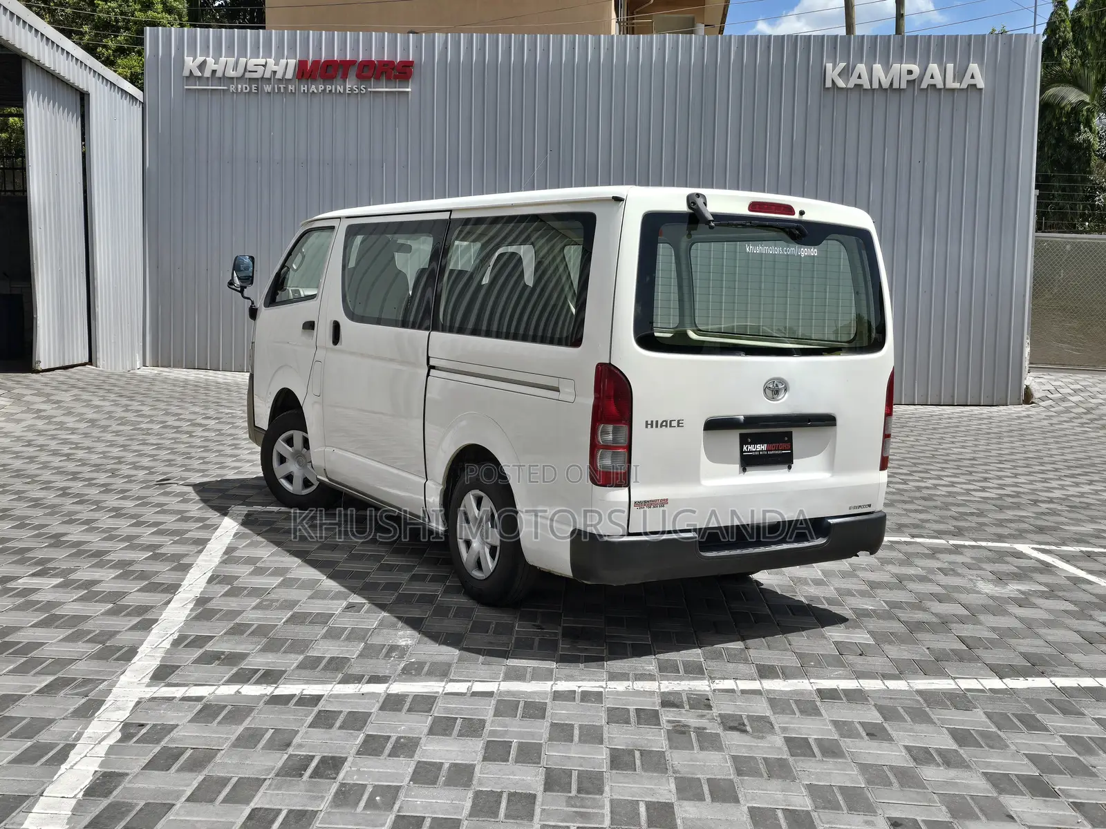 Toyota HiAce 2012 White