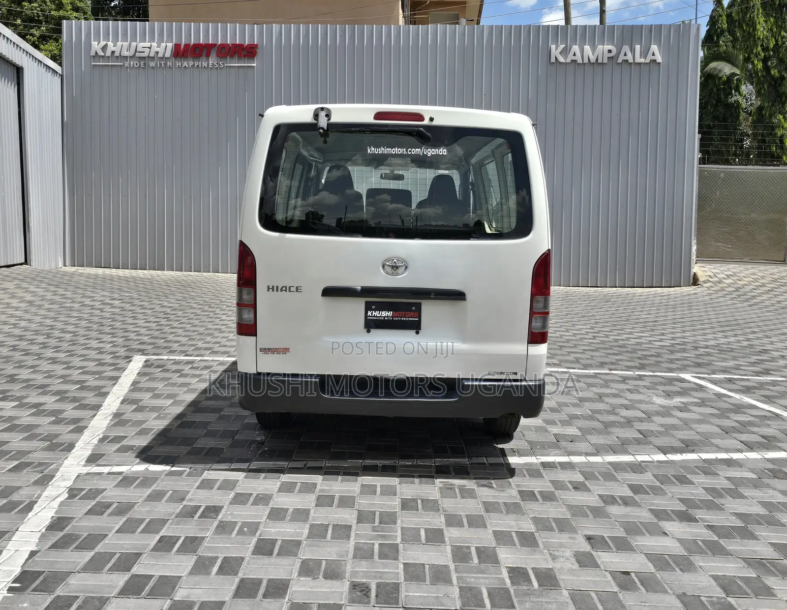 Toyota HiAce 2012 White