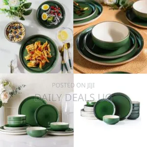 18-Piece Elegant Ceramic Dinnerware Set in Forest Green