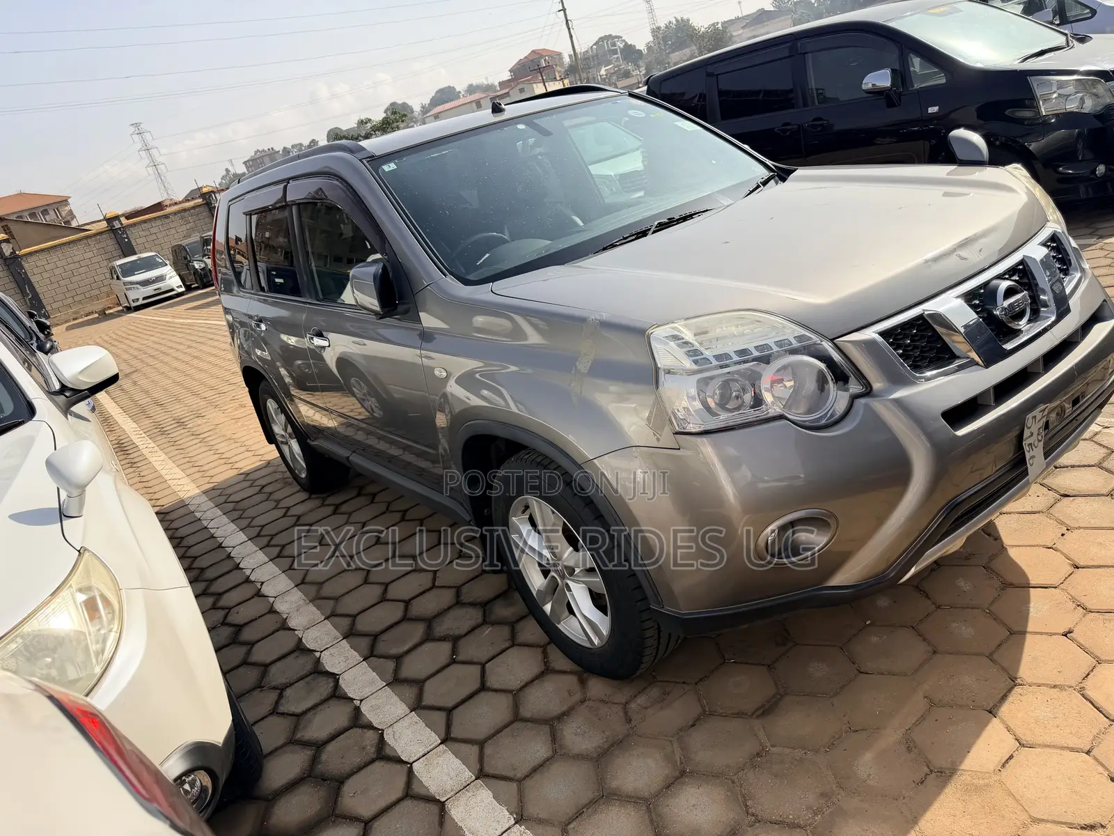 Nissan X-Trail 2012 Gold