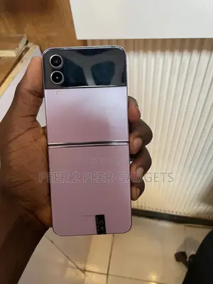 Samsung Galaxy Z Flip4 128 GB Purple