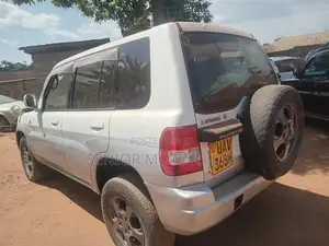 Mitsubishi Pajero IO 2001 Silver