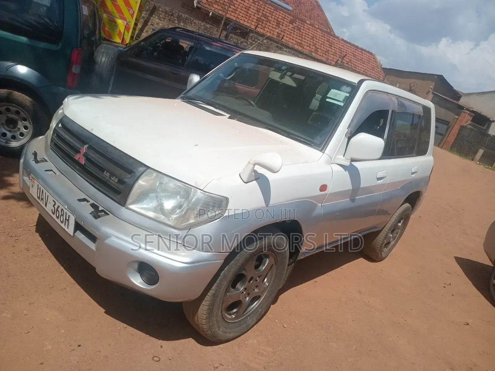 Mitsubishi Pajero IO 2001 Silver