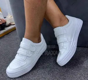 Classic Unisex White Casual Easy Low Shoes