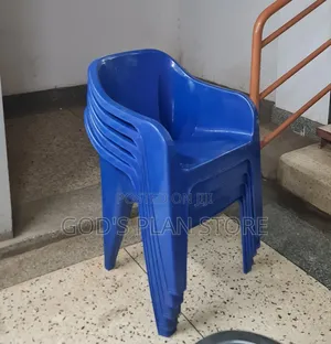 Giant Plastic Chairs Plastic Chairs