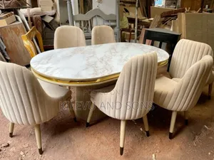 Dinning Table Which Is Modern
