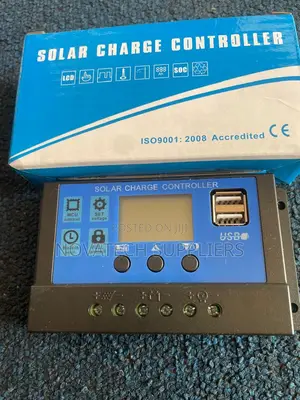 10a Dual Voltage Solar Charge Controller With LCD-Boxed