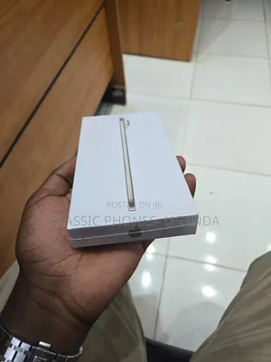 New Apple iPhone Air 256 GB Silver