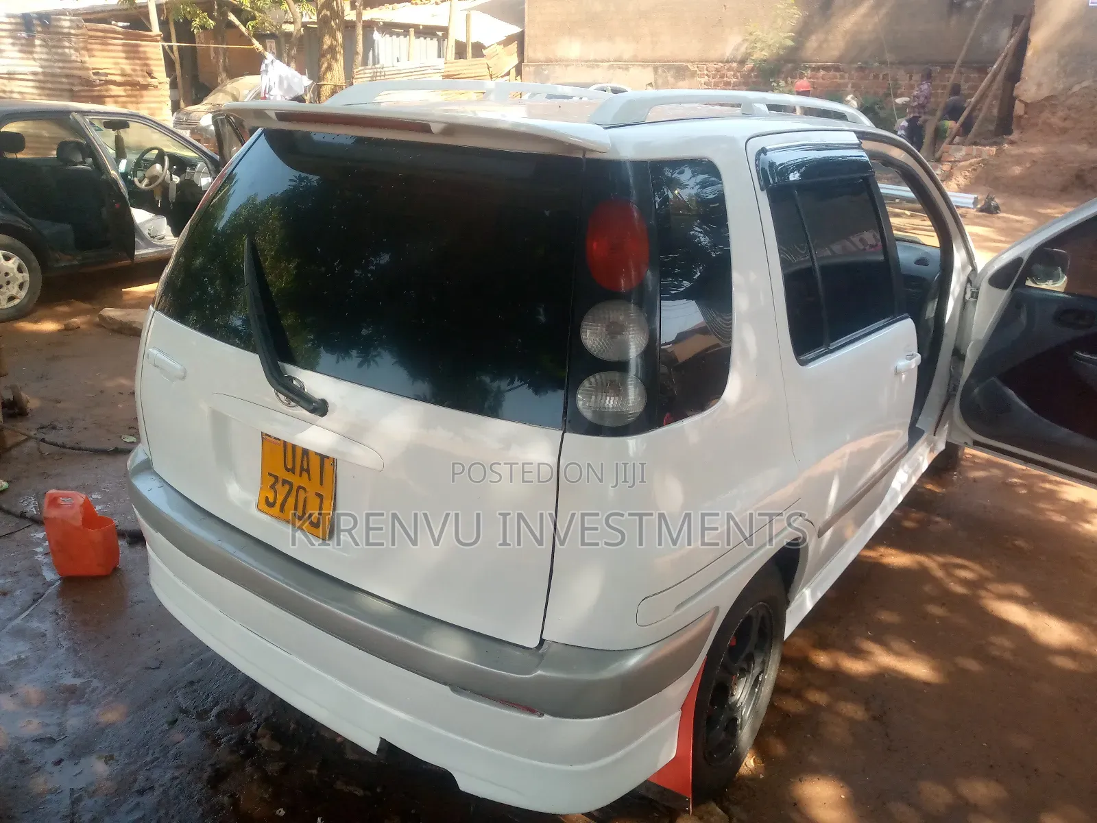 Toyota Raum 2002 White