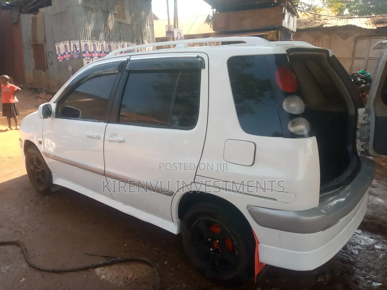Toyota Raum 2002 White