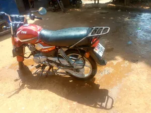 TVS HLX 125 2017 Red