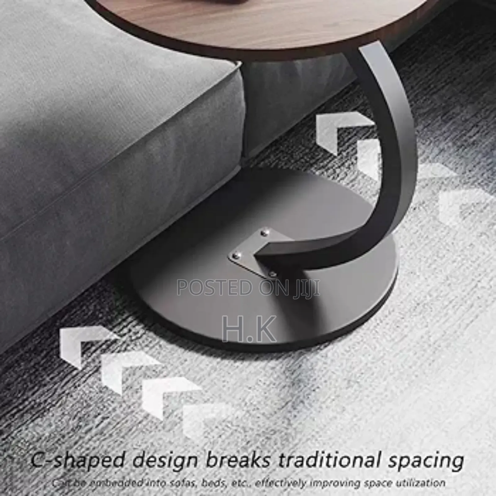 Round Table for Small Spaces