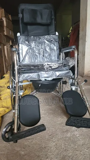 Comodi Wheel Chair