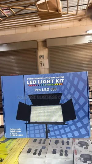 Pro Led 600 Professional Photo Video Light Kit