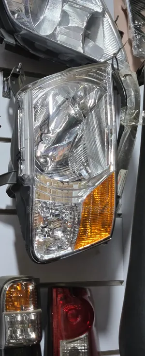 Mitsubishi Pajero 2003 Headlamp
