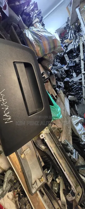 Nissan Navara 2005 - 2015 Tail Gate Handle