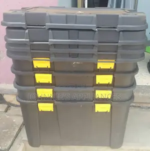 Heavy-Duty Storage Tote Box With Lockable Latches –150l