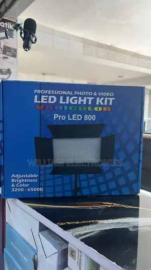 Led 800 Full Kit Light and Stand With 2 Batteries