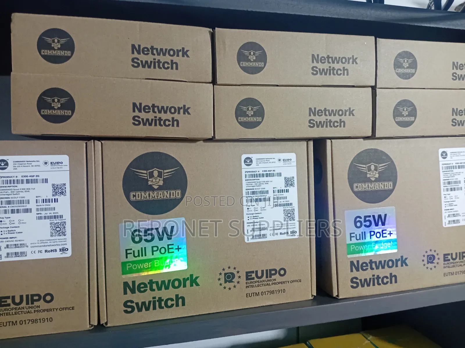 Commando 4port Poe Gagibit +2uplinks Switch