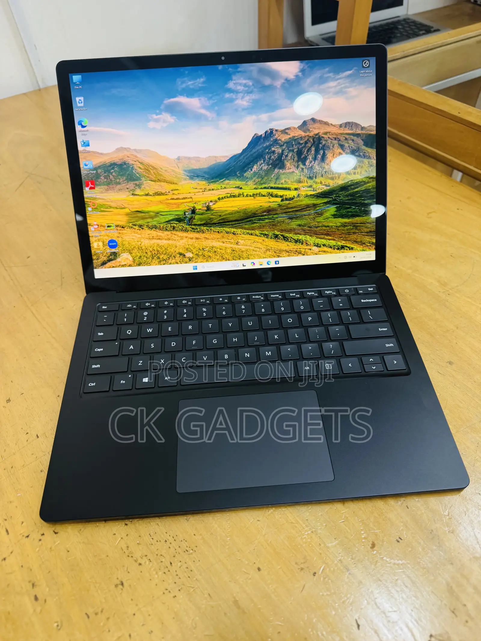 New Laptop Microsoft Surface Laptop 4 16GB Intel Core I7 SSD 512GB