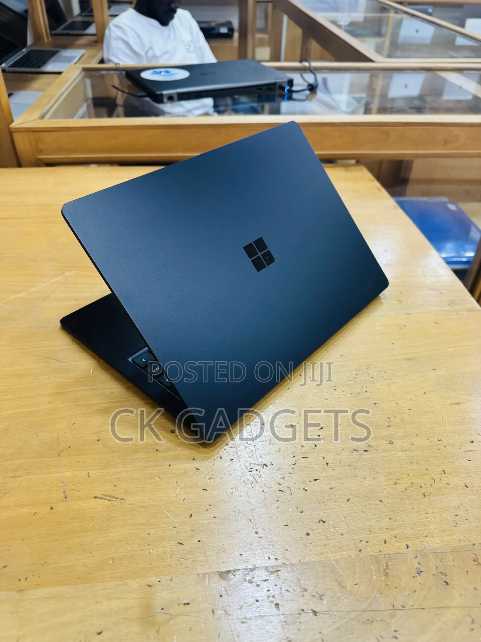New Laptop Microsoft Surface Laptop 4 16GB Intel Core I7 SSD 512GB