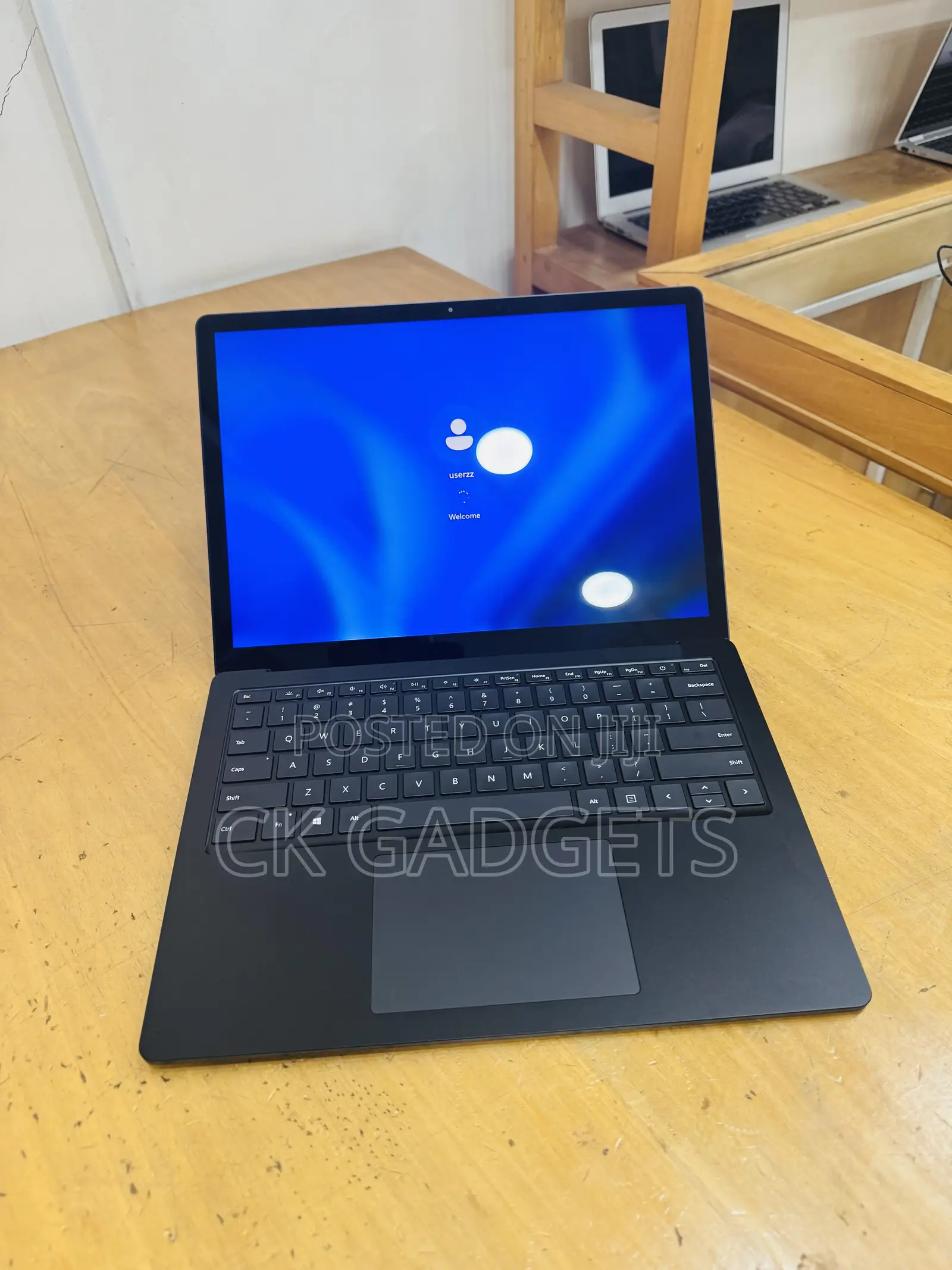 New Laptop Microsoft Surface Laptop 4 16GB Intel Core I7 SSD 512GB