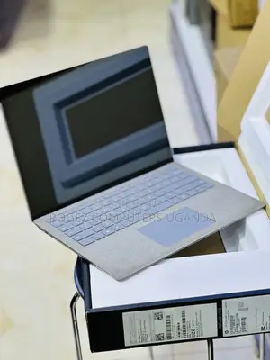 New Laptop Microsoft Surface Laptop 2 8GB Intel Core I5 SSD 256GB