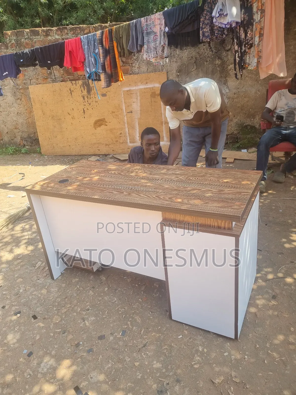1.4 Metered Desk