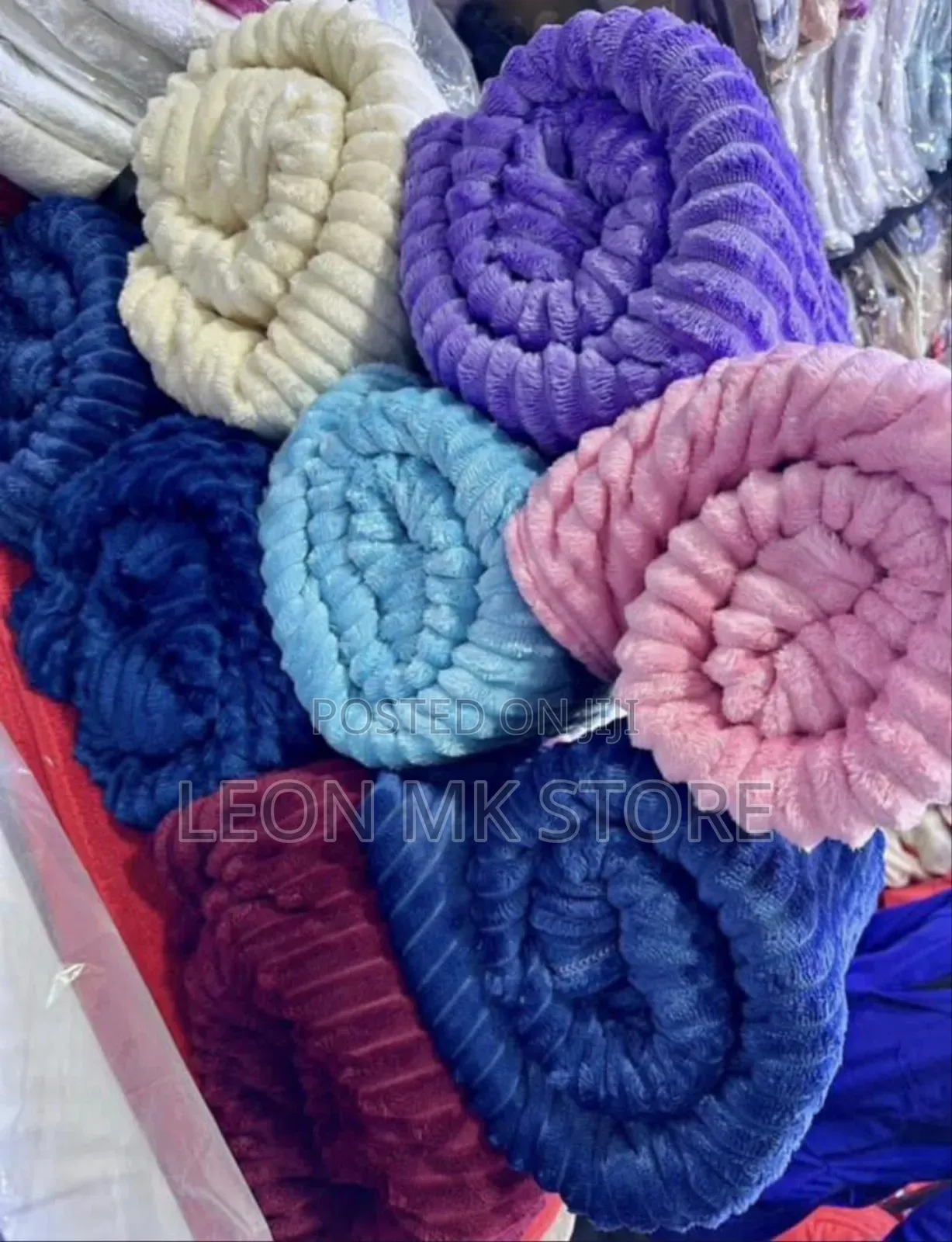 Classy Soft Warm Luxury Lite Fleece Blankets
