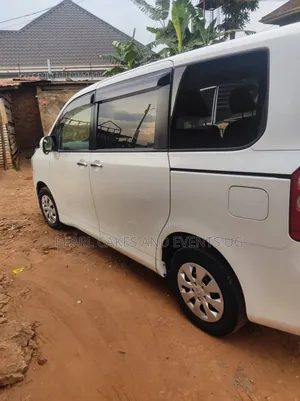 Car Hire Toyota Noah White Rental Cars Self Drive Airport Pick-Up Tour
