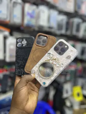 Protective Phone Case With a Textured Back