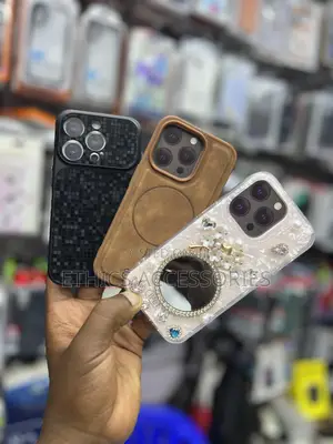 Protective Phone Case With a Textured Back