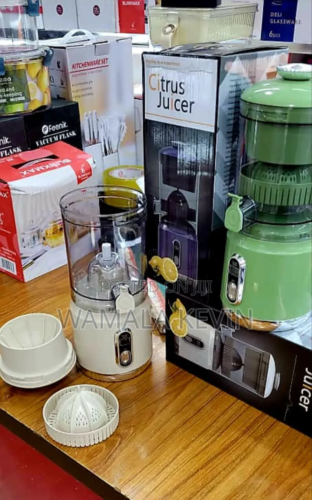 Portable Electric Citrus Juicer.