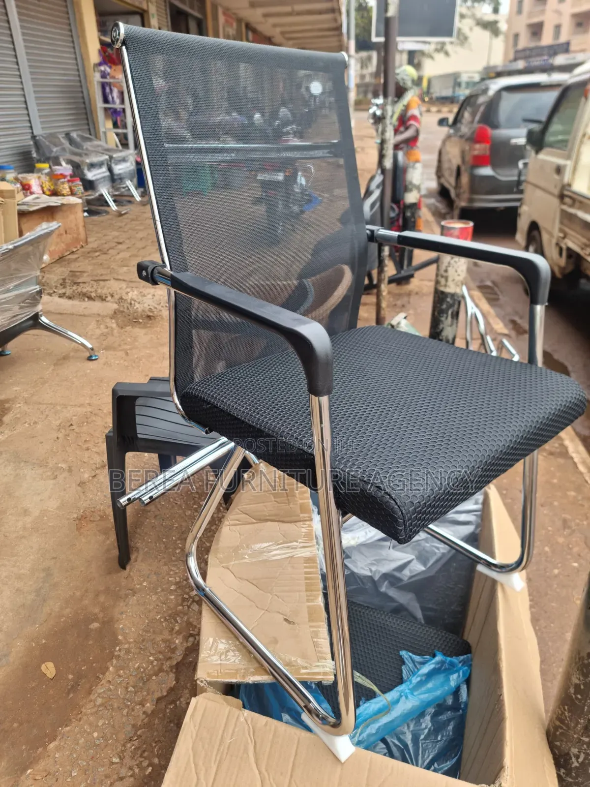 Static Simple Mesh Office Chair