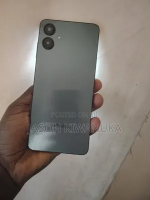 Samsung Galaxy A06 128 GB Gray