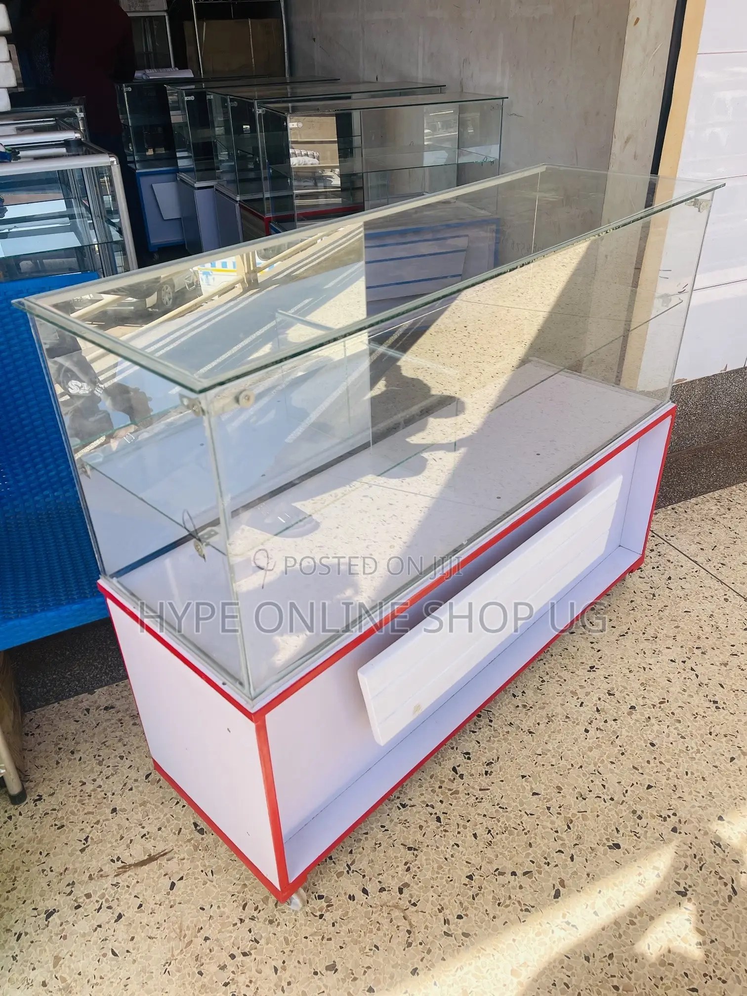 Newerror 4feets Display Counter Showcase Table
