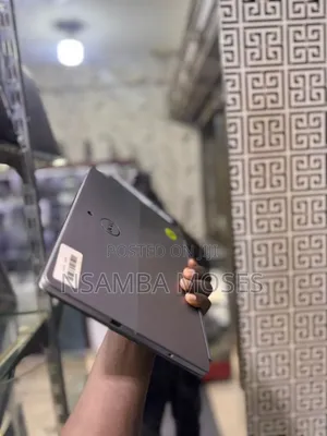 Laptop Dell Latitude 7200 2-in-1 8GB Intel Core I5 SSD 256GB