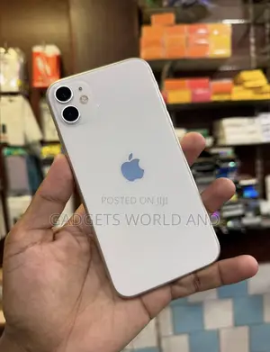 New Apple iPhone 11 128 GB White