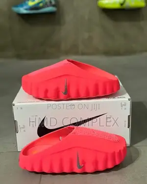 Nike Mind 001