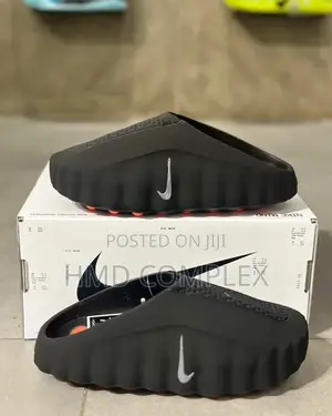 Nike Mind 001