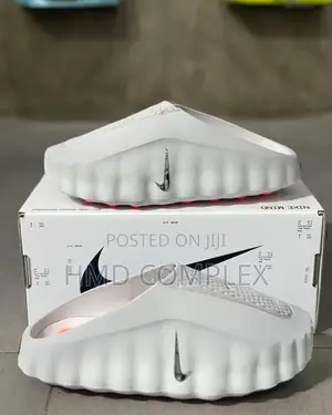 Nike Mind 001