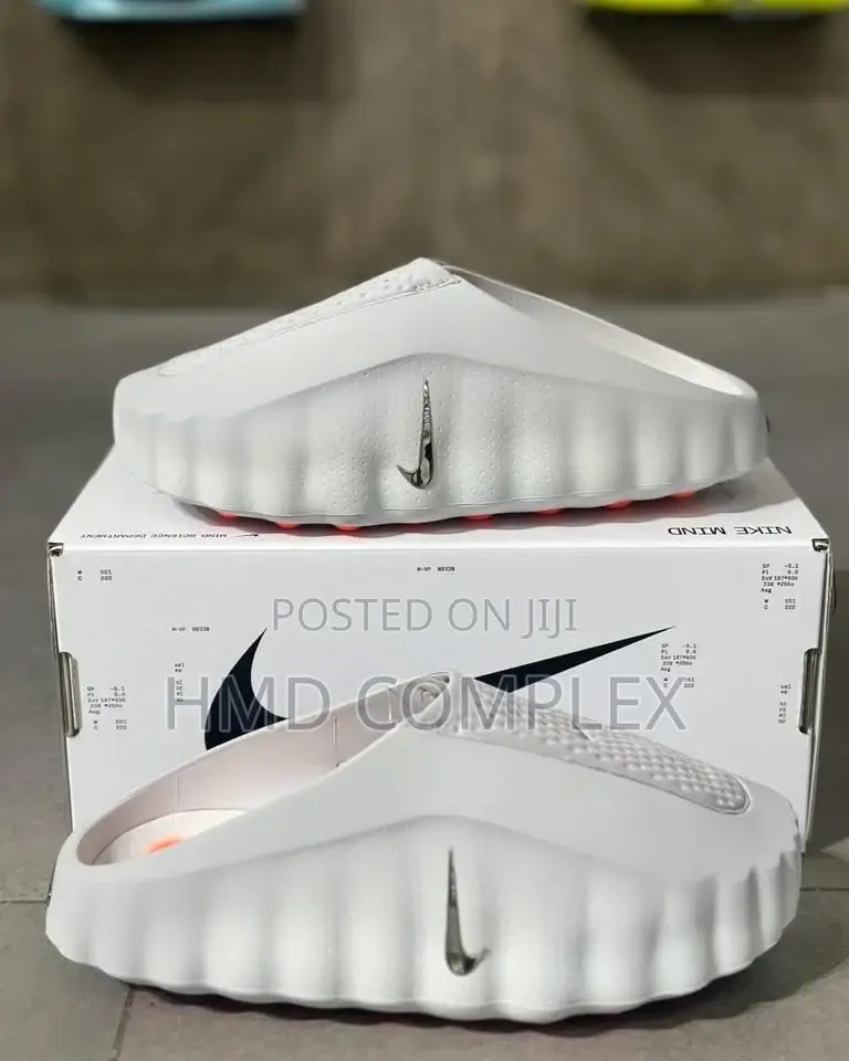 Nike Mind 001