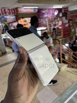 Samsung Galaxy Z Flip 3 128 GB White