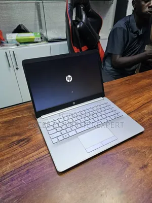 New Laptop HP 14S 8GB Intel Core I7 SSD 256GB