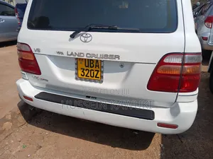 Toyota Land Cruiser 100 4.2 TD 2005 White
