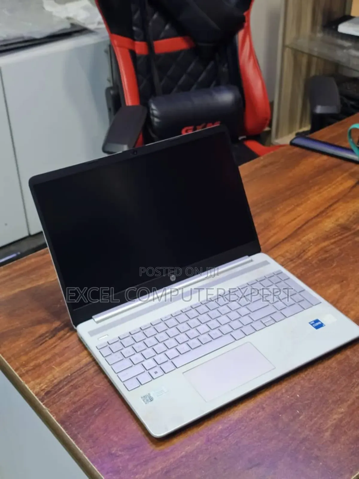 New Laptop HP 14S 8GB Intel Core I7 SSD 256GB